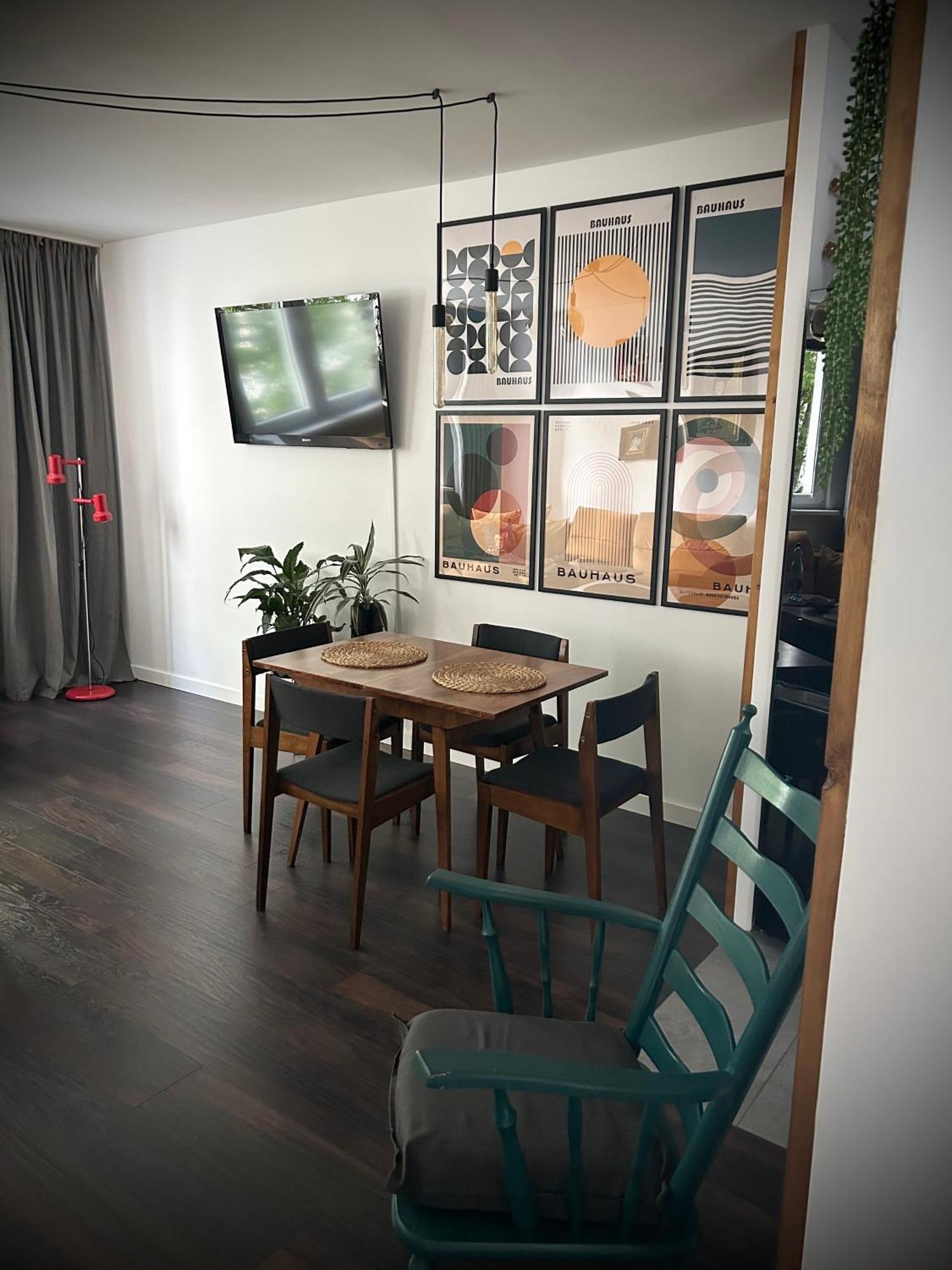 Metro Trocka Apartment Варшава Экстерьер фото